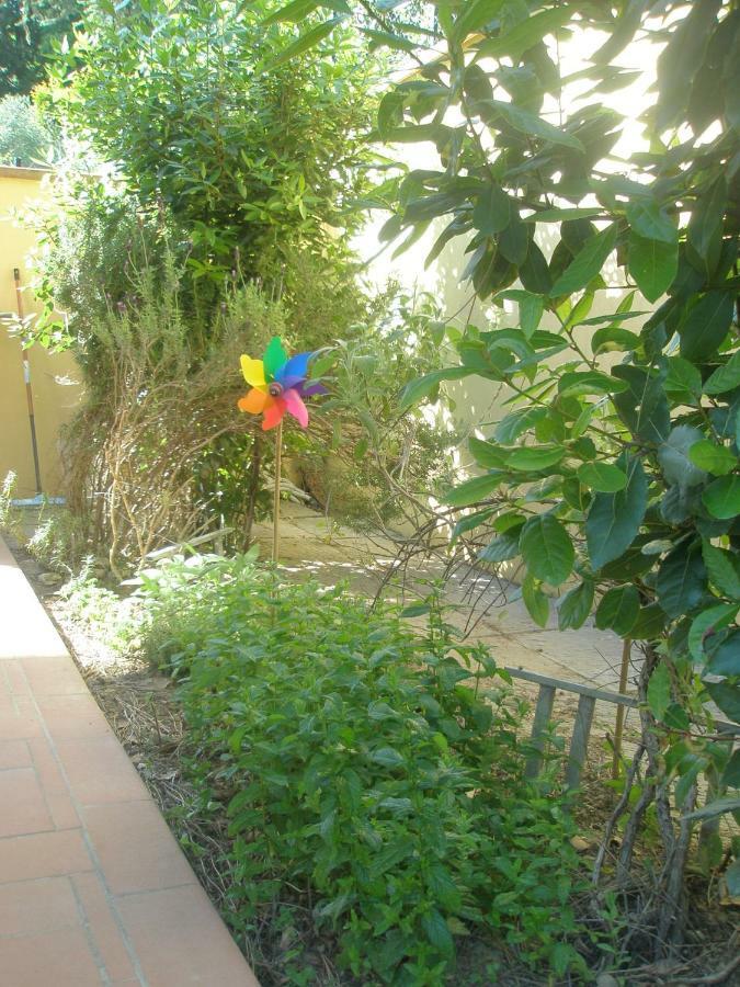 B&B La Rondine Tra Pisa E Lucca San Giuliano Terme Esterno foto